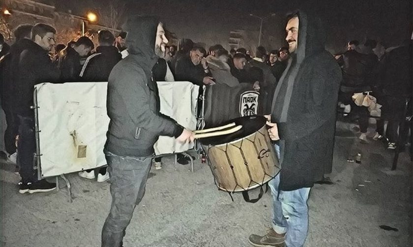 Οπαδοί από τα ξημερώματα στην Τούμπα (pic)