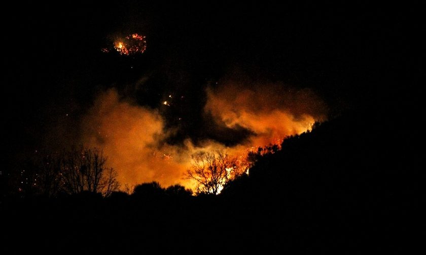 Χανιά: Μάχη με τις φλόγες σε έξι περιοχές