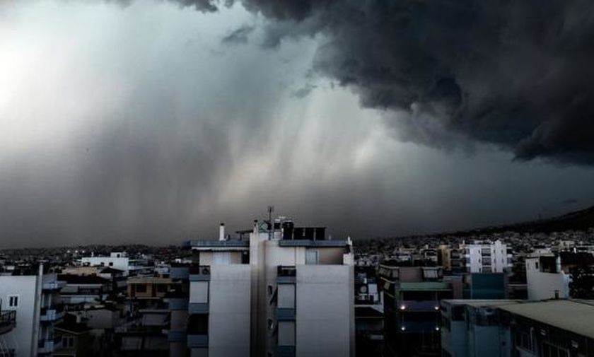 Χαλάει πάλι ο καιρός: Με βροχές και καταιγίδες ξεκινά η εβδομάδα