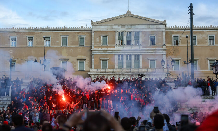 ΘΥΡΑ 7: «Θα έχετε να κάνετε με ένα τσουνάμι, που όμοιο του δεν έχετε ξαναδεί...»