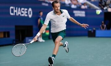 Australian Open: Πρόκριση με περίπατο ο Μεντβέντεφ