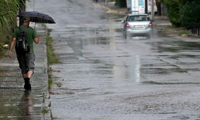 Καιρός: Νεφώσεις με βροχές και κατά διαστήματα ισχυρές καταιγίδες