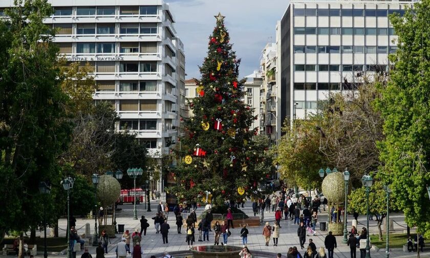 Σε εορταστικούς ρυθμούς η αγορά – Ανοικτά τα καταστήματα έως τις 20:00