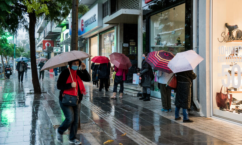 Καιρός: Και σήμερα νεφώσεις και βροχές - Βελτίωση το βράδυ