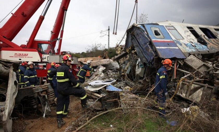 Τραγωδία στα Τέμπη: Νέα ανακοίνωση από Hellenic Train – Δεν ενεργοποιεί εξαίρεση από αποζημιώσεις