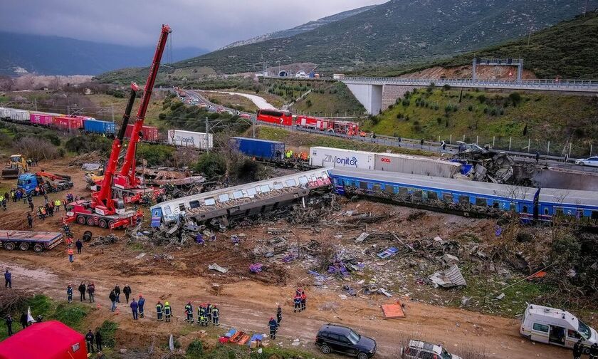 «Τα θύματα των Τεμπών ζητούν από εμάς δικαίωση»: Συγκινεί η μητέρα της 20χρονης Μάρθης