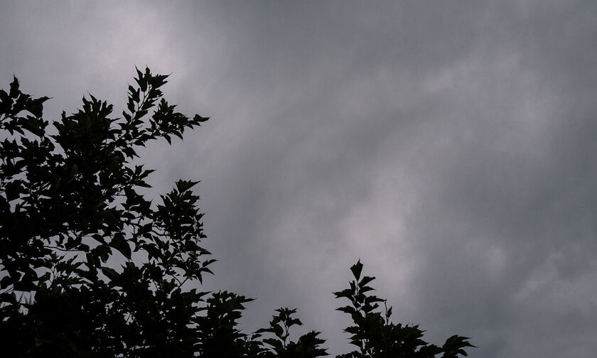 Πλημμύρισαν από τη βροχή οι δρόμοι στη Θεσσαλονίκη