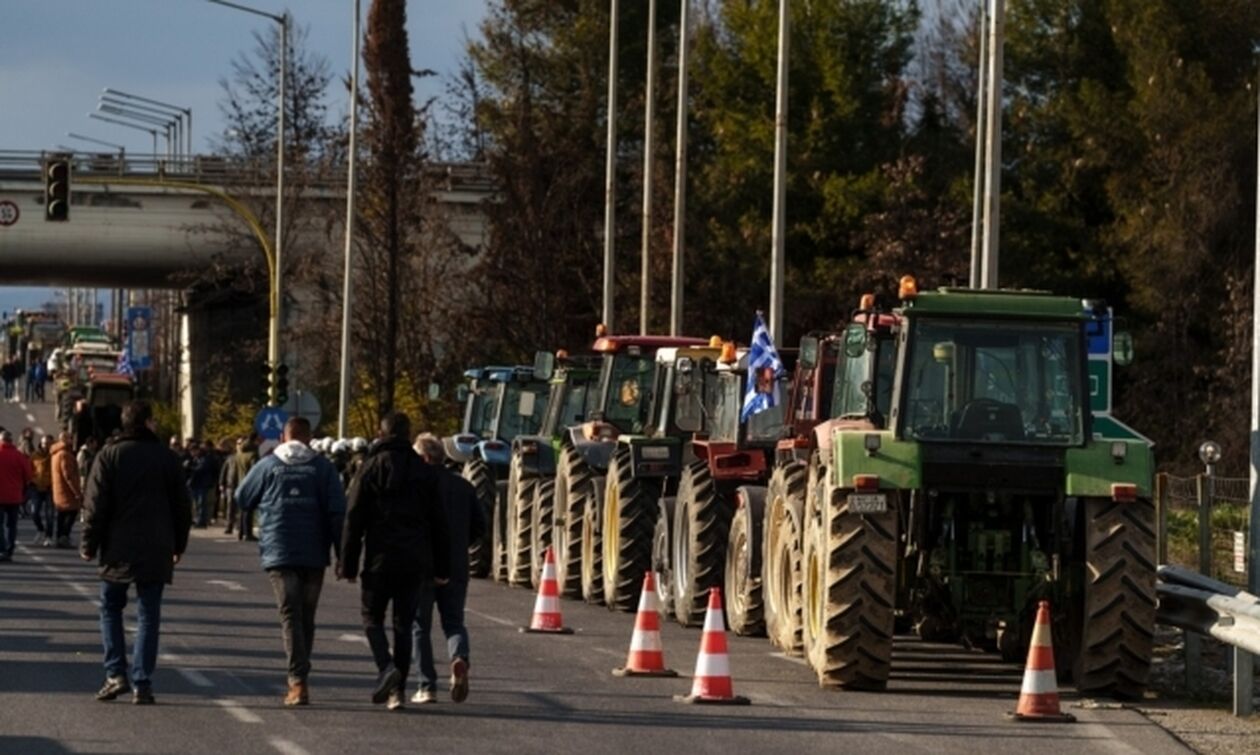 Αγρότες: Νέα μπλόκα και κινητοποιήσεις σε όλη τη χώρα