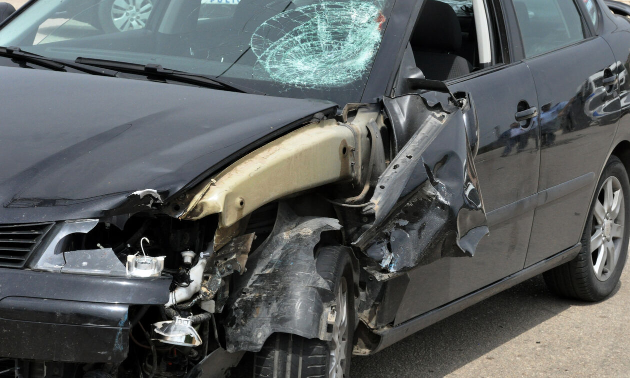Κυψέλη: Μεθυσμένος οδηγός χτύπησε δεκάδες αυτοκίνητα (vid) - Fosonline