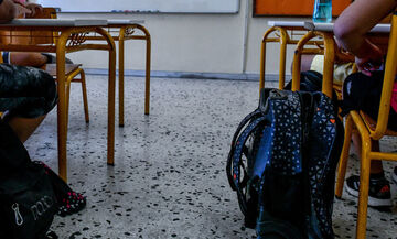 Αχαΐα: Μαθήτρια δημοτικού κατήγγειλε δάσκαλο για ξυλοδαρμό – Συνελήφθη ο εκπαιδευτικός