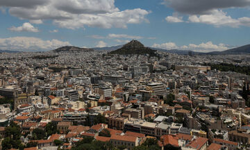 Έκτακτα μέτρα από τον δήμο Αθηναίων λόγω υψηλών θερμοκρασιών - Πού λειτουργούν κλιματιζόμενοι χώροι