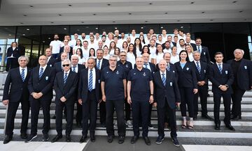 Η επίσημη φωτογράφιση της Ελληνικής Ολυμπιακής Ομάδας (pics)
