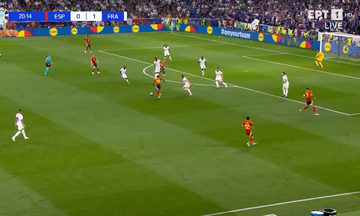 Ισπανία - Γαλλία: Το αριστουργηματικό γκολ του Γιαμάλ για το 1-1 (vid)