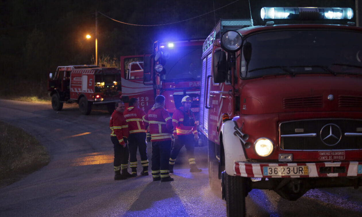 Πορτογαλία: Δεκάδες αυτοκίνητα καταστράφηκαν από πυρκαγιά