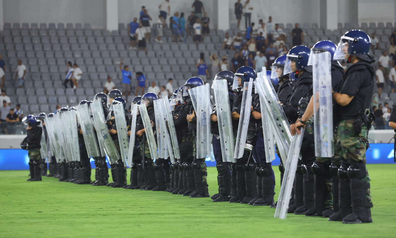 Κύπρος: «Δεν ισχύει ότι η Αστυνομία σκόπιμα άφησε να συμβούν τα επεισόδια»