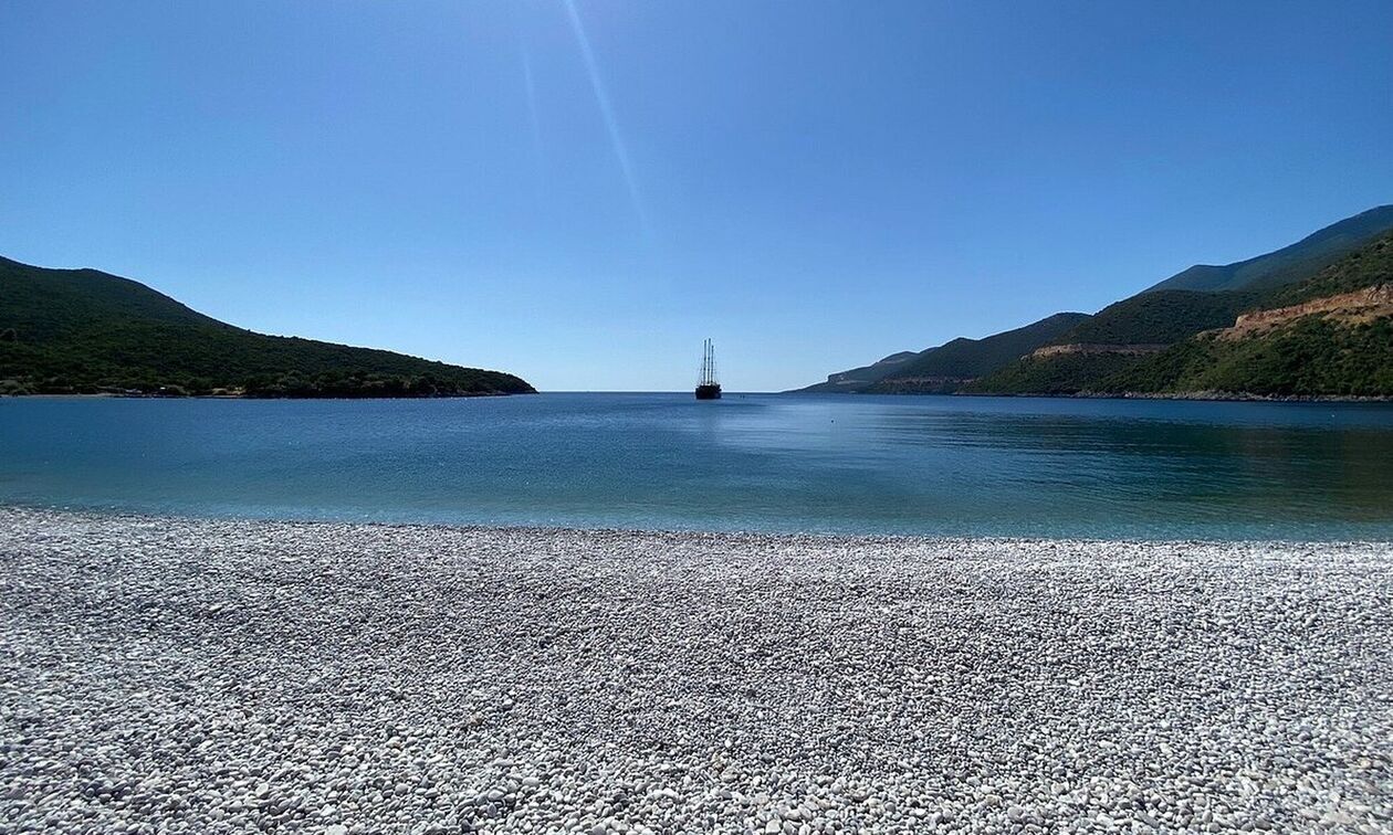 Φωκιανό: Η άγνωστη σε πολλούς, μαγευτική παραλία της Αρκαδίας! (vid)