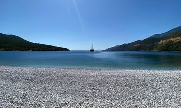 Φωκιανό: Η άγνωστη σε πολλούς, μαγευτική παραλία της Αρκαδίας! (vid)