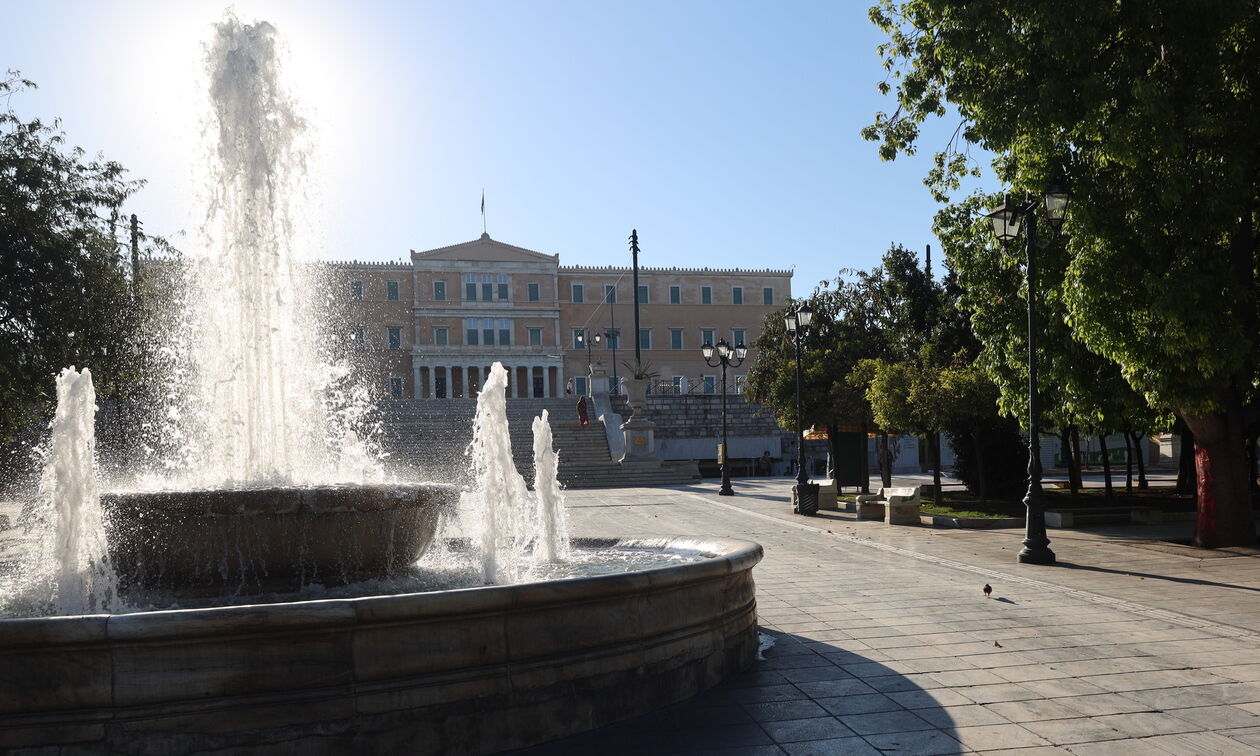 Σύνταγμα: Λήξη συναγερμού μετά τον εντοπισμό ύποπτου αντικειμένου