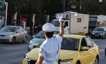 Καραμπόλα τεσσάρων αυτοκινήτων στην Λεωφόρο Μεσογείων