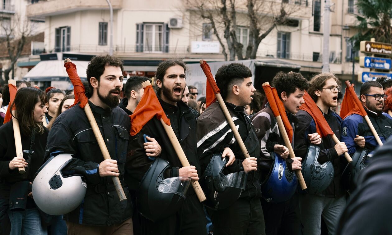 Θεσσαλονίκη: Στους δρόμους οι φοιτητές για θέματα παιδείας