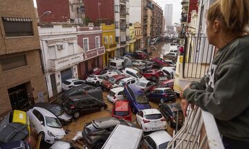 Ισπανία: Τουλάχιστον 100.000 διαδηλωτές κατήγγειλαν τη διαχείριση των πλημμυρών στη Βαλένθια