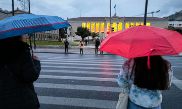 Καιρός: Βροχές και μεμονωμένες καταιγίδες