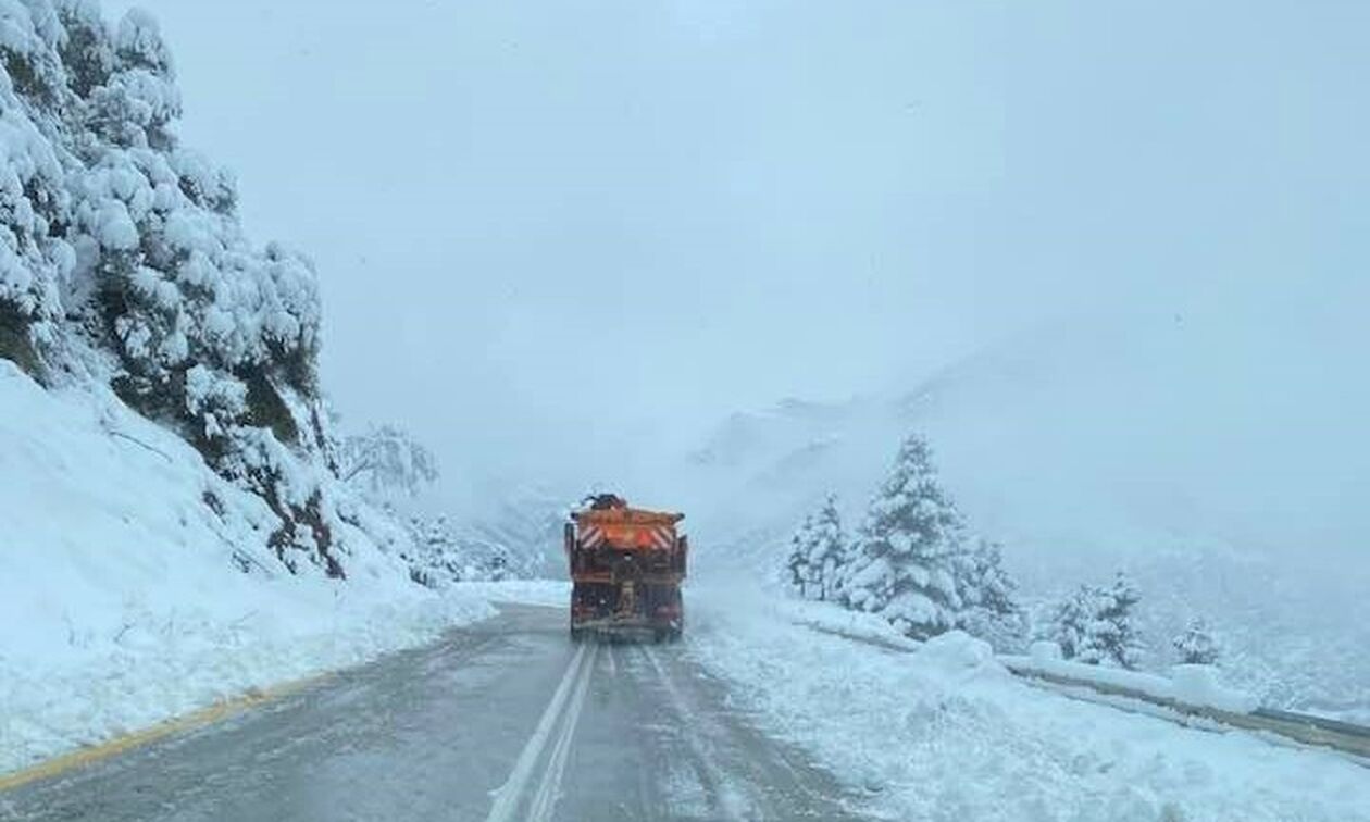 Αχαΐα: Ελαφρά χιονόπτωση και ομαλή κυκλοφορία των οχημάτων