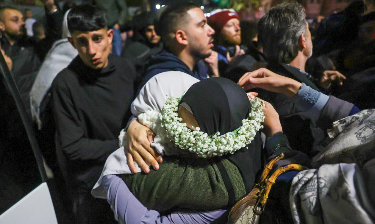 Το Ισραήλ απελευθερώνει 90 Παλαιστίνιους μετά την επιστροφή τριών ομήρων