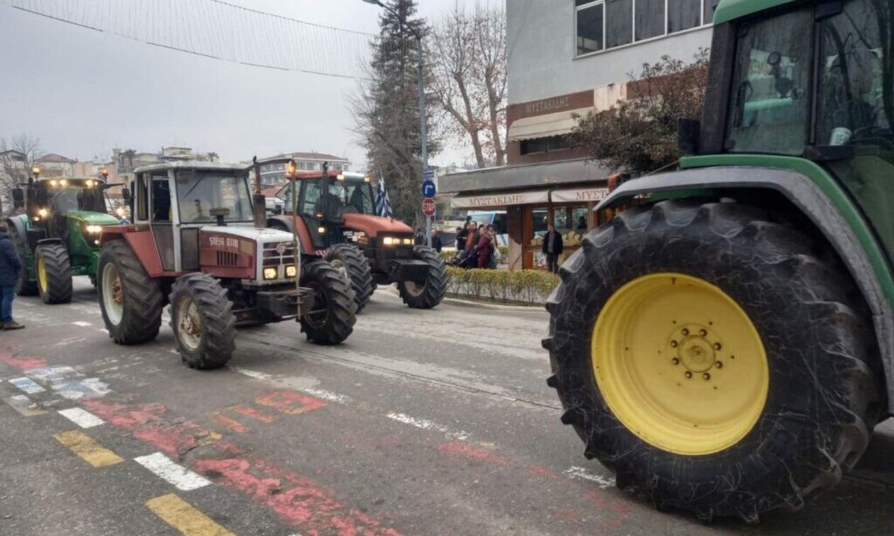 Συνεχίζουν τις κινητοποιήσεις οι αγρότες της Θεσσαλίας