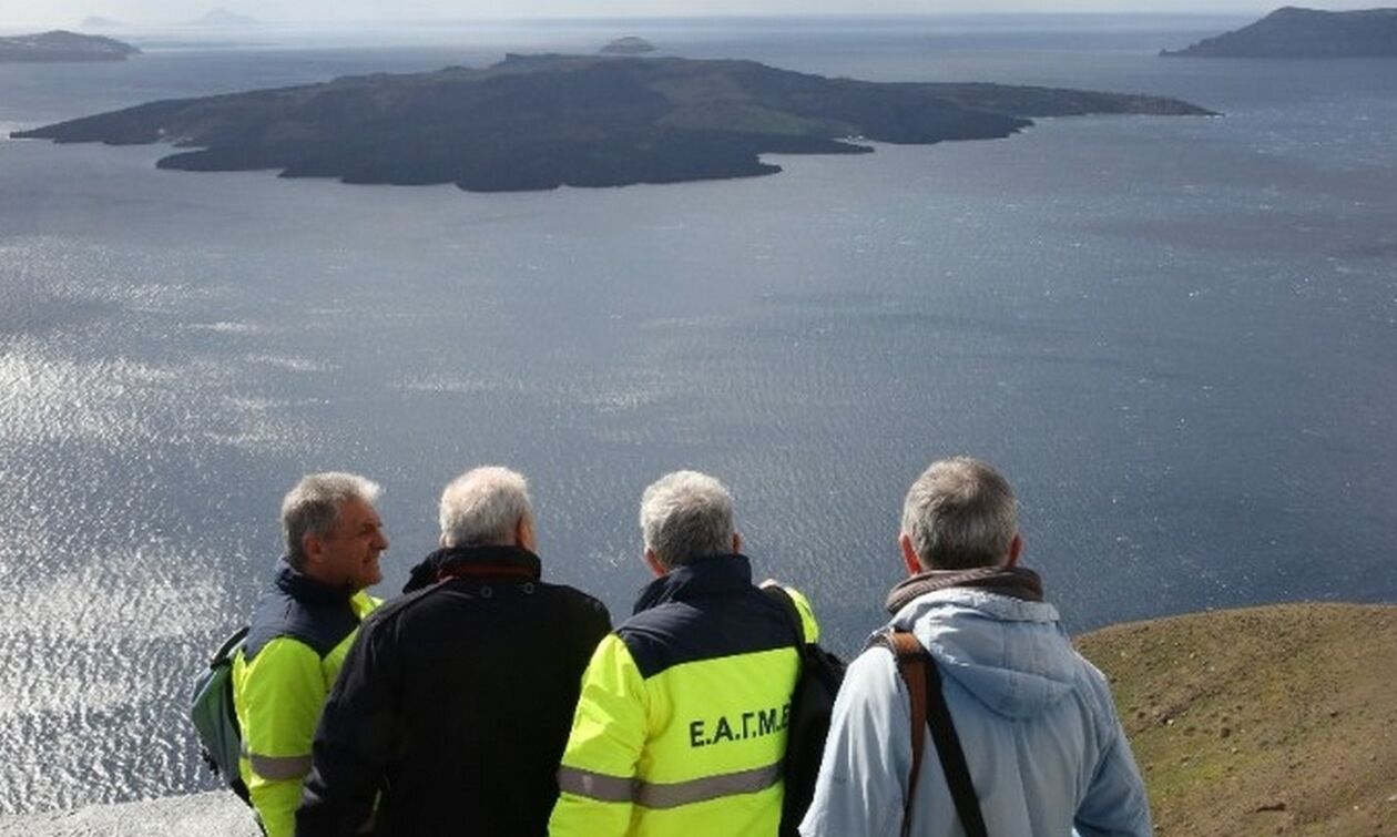 Κ. Συνολάκης:  «Την επόμενη εβδομάδα θα εγκατασταθεί παλιρροιογράφος στην Σαντορίνη»