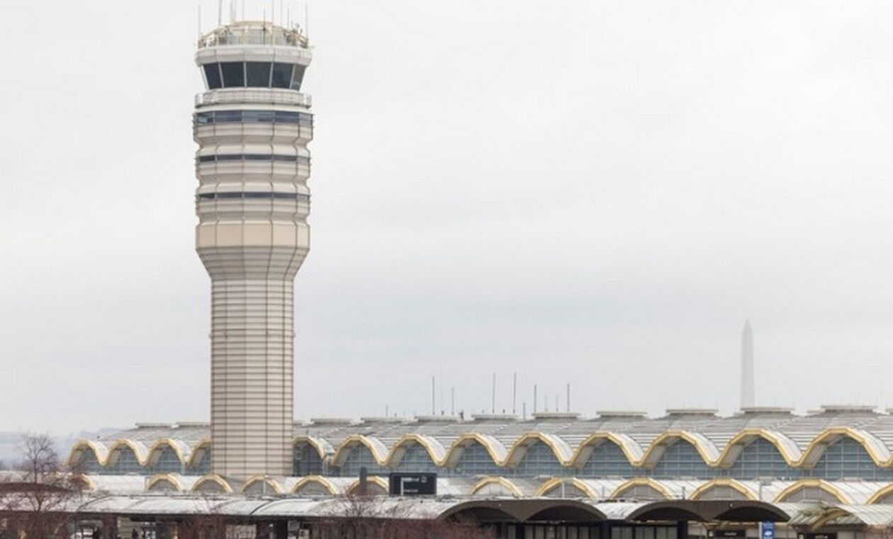 Η FAA θέλει να απαγορευτούν οι πτήσεις ελικοπτέρων στον εναέριο χώρο του «Ρ. Ρέιγκαν»