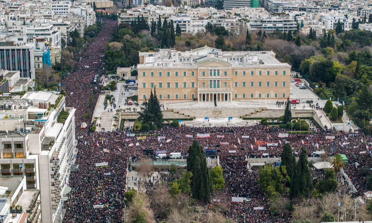 Για «200.000 διαδηλωτές» στο Σύνταγμα κάνει λόγο η ΕΛ.ΑΣ. 