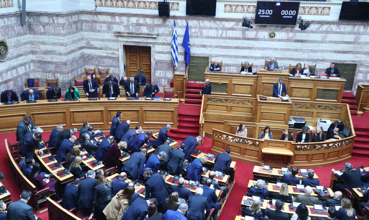 Κατατέθηκε η πρόταση δυσπιστίας κατά της κυβέρνησης